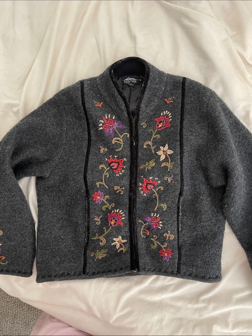 Icelandic Embroidered Charcoal Wool Jacket Women’s M gray